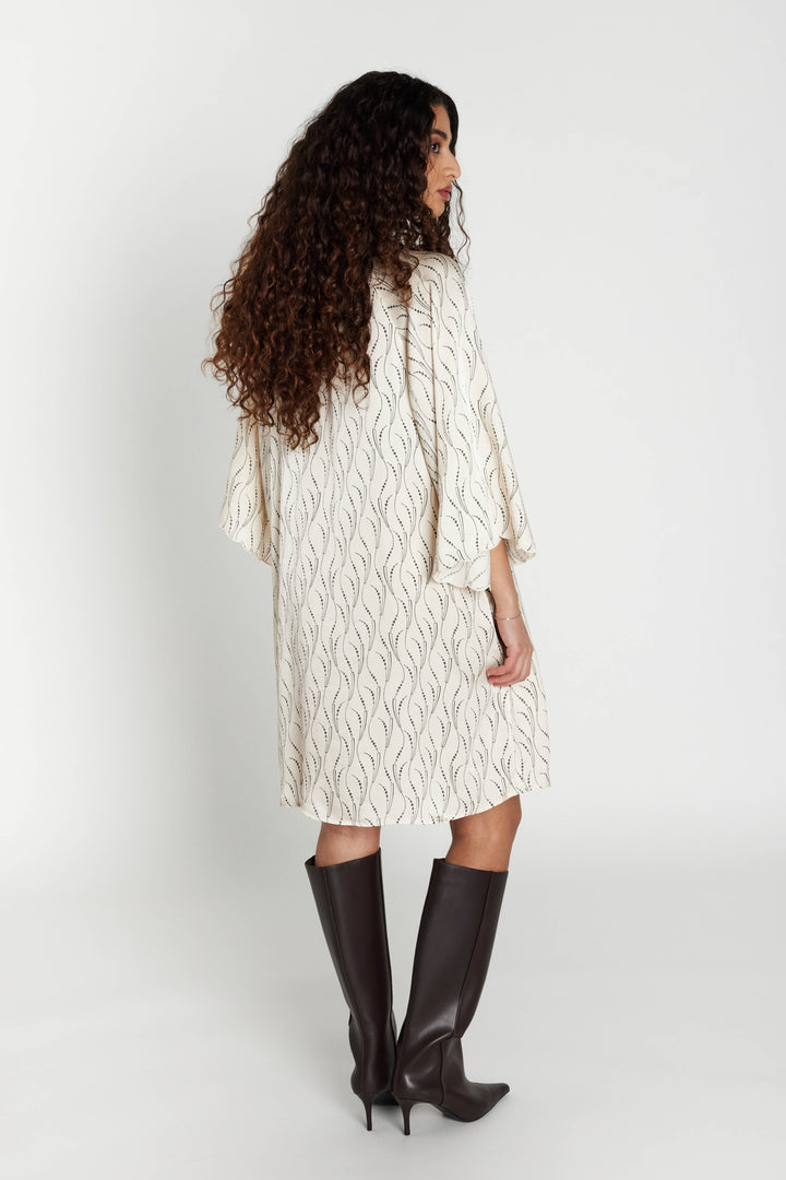 Bruuns Bazaar Women AcaraBBWendisa dress Dress Wavy print White cream