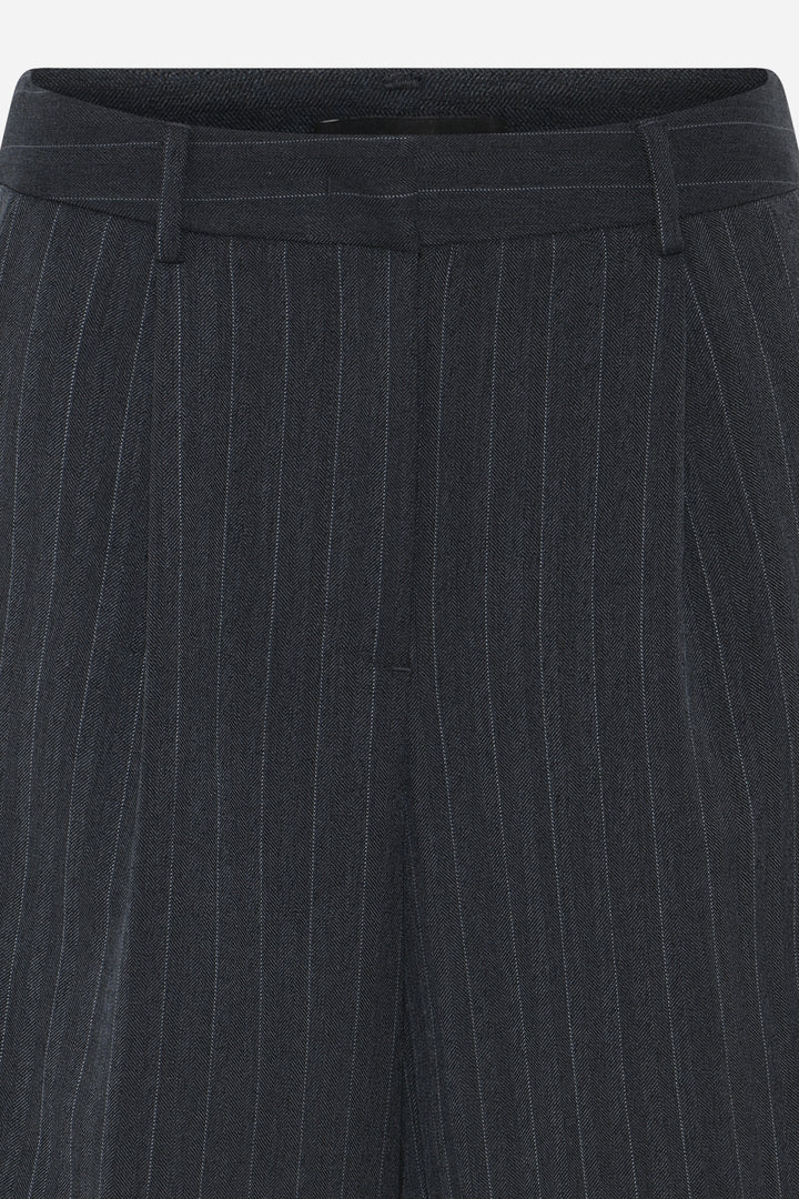 Bruuns Bazaar Women ApricotBBWinni shorts Shorts Herringbone blue pin stripe