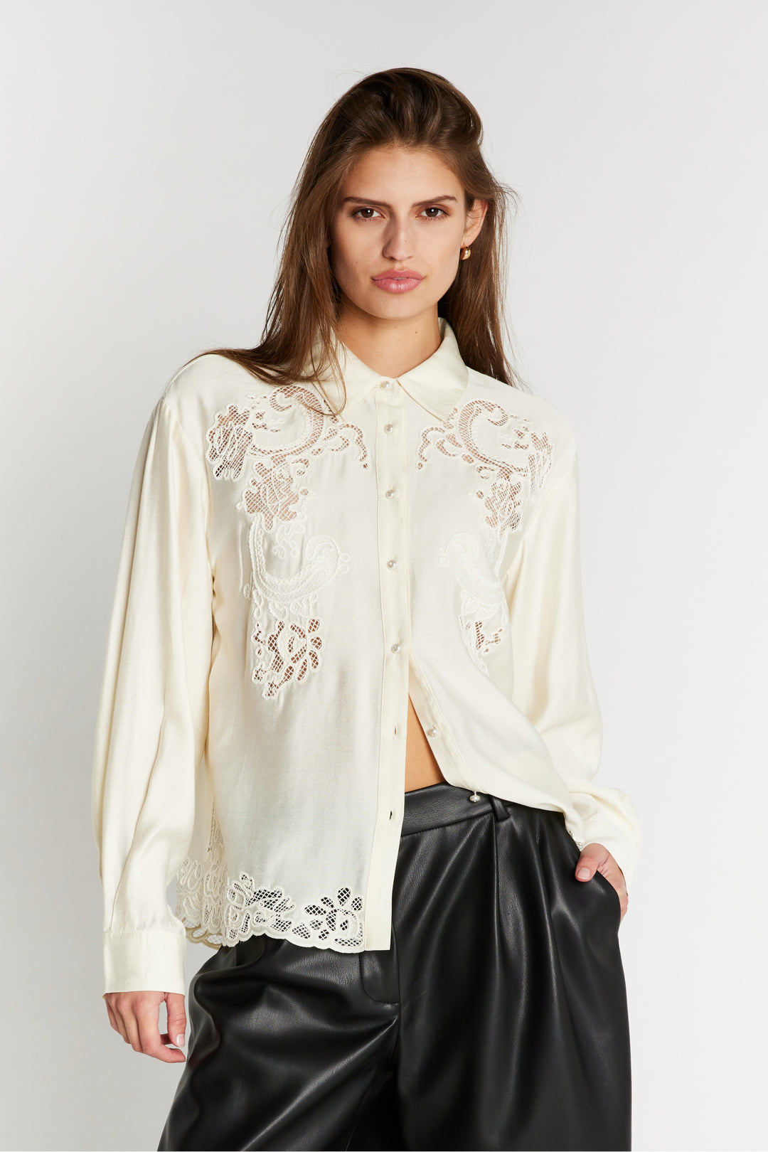 Bruuns Bazaar Women ChamaBBAlya shirt Shirts Snow White