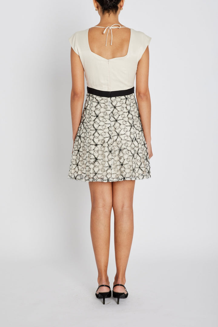 Bruuns Bazaar Women ManicariaBBOritta dress Dress Cream / Black