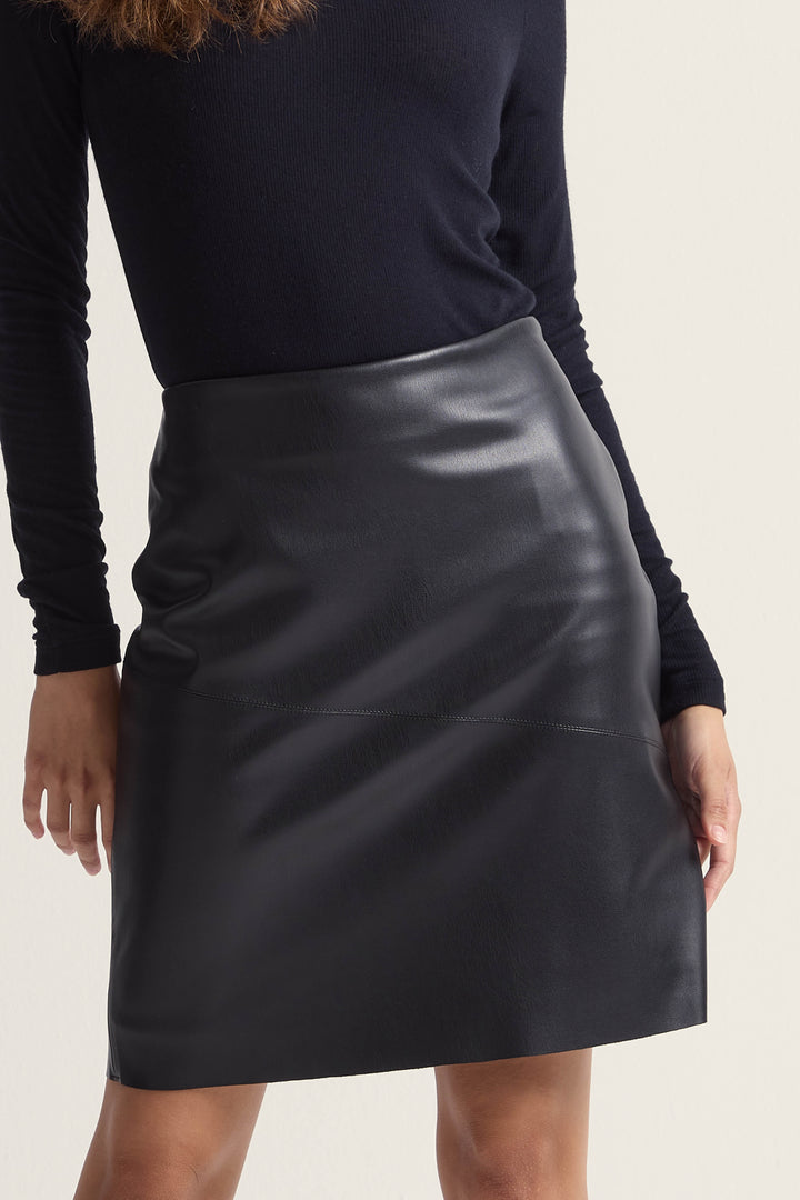 Bruuns Bazaar Women VeganiBBPetrea skirt Skirt Black